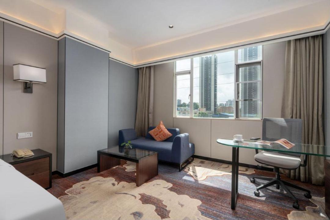 Mizparton Hotel South Qianjin Road Heshan  エクステリア 写真