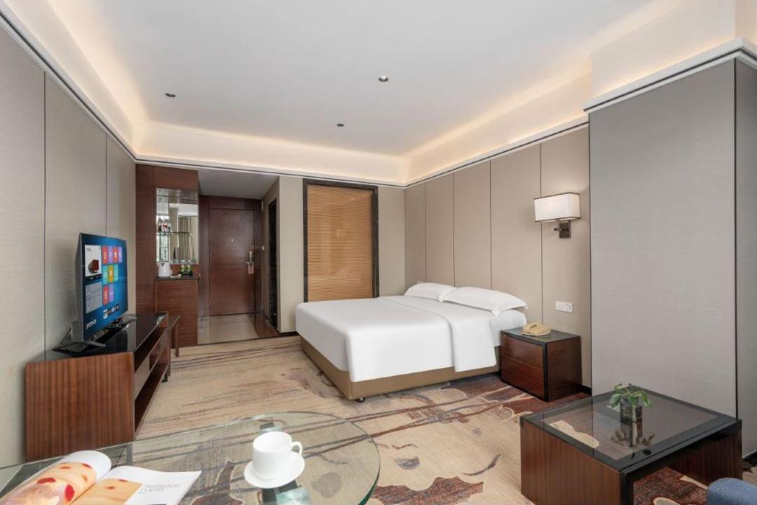 Mizparton Hotel South Qianjin Road Heshan  エクステリア 写真